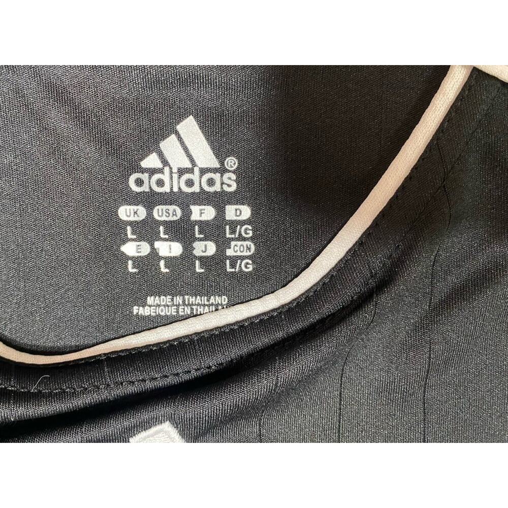 Real Madrid | Men’s Large Retro Long-Sleeve Jersey - Picture 3 of 7